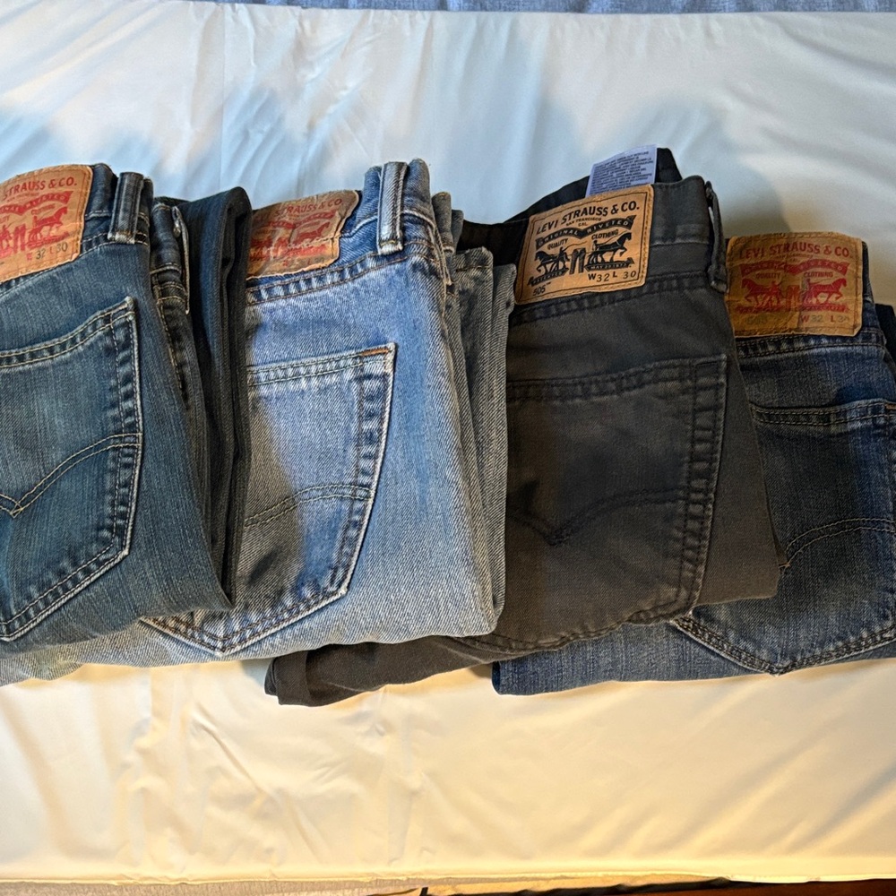 Levi's Men's Straight Jeans in Blue and Black Used